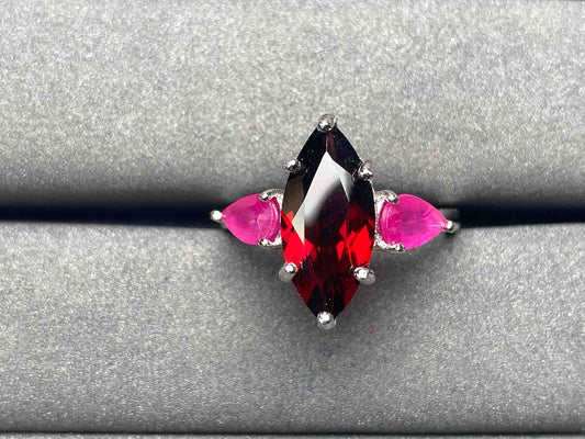 A4795 Garnet Ring