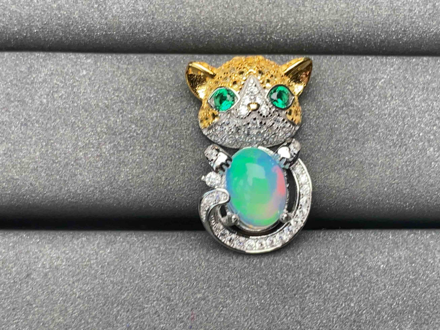 A4867 Opal Pendant