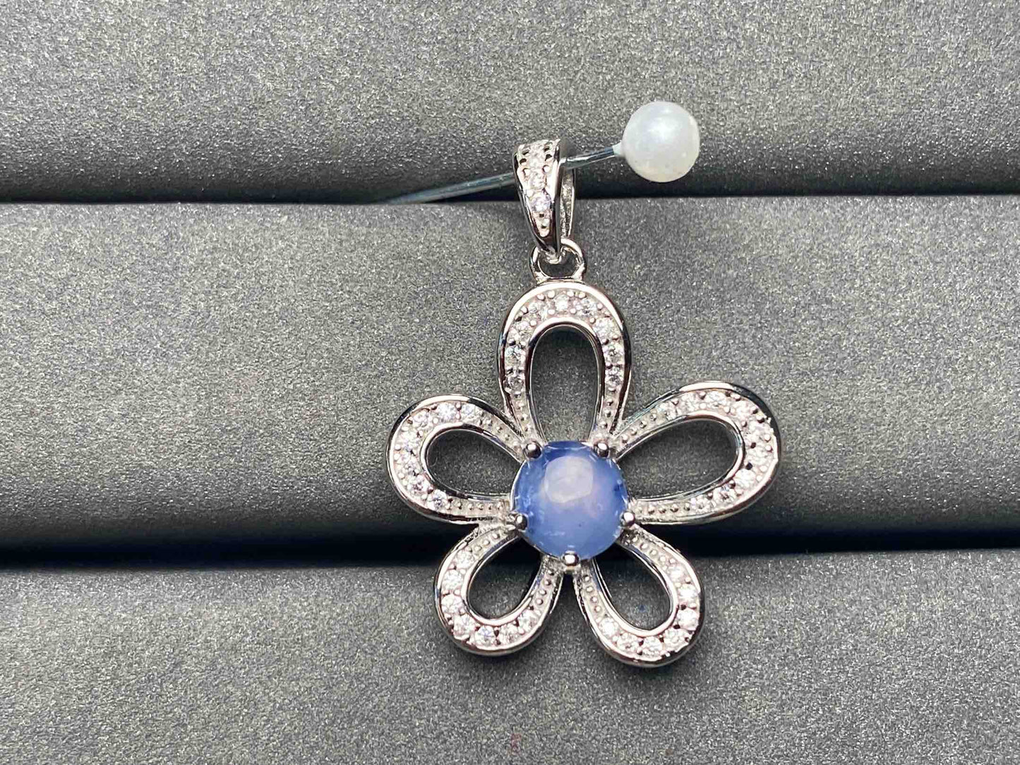 A4935 Star sapphire Pendant