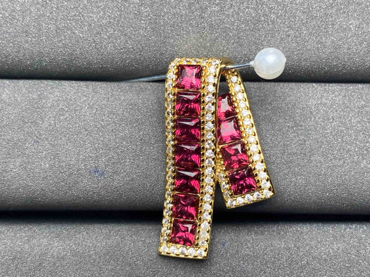 A5054 Garnet Pendant