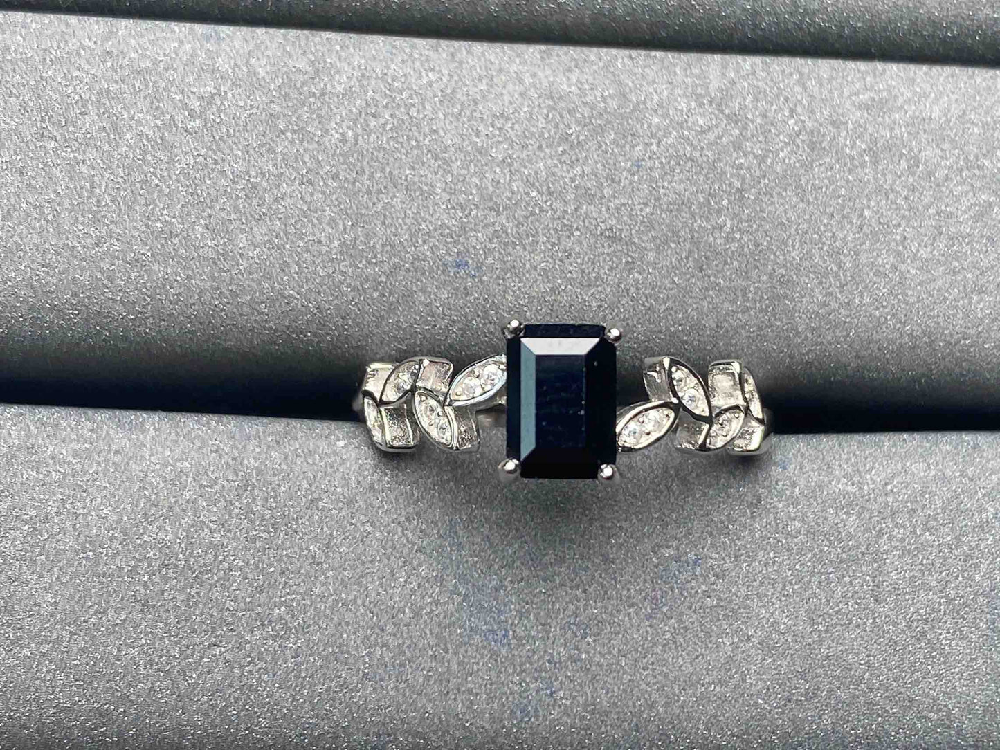 A5175 Spinel Ring
