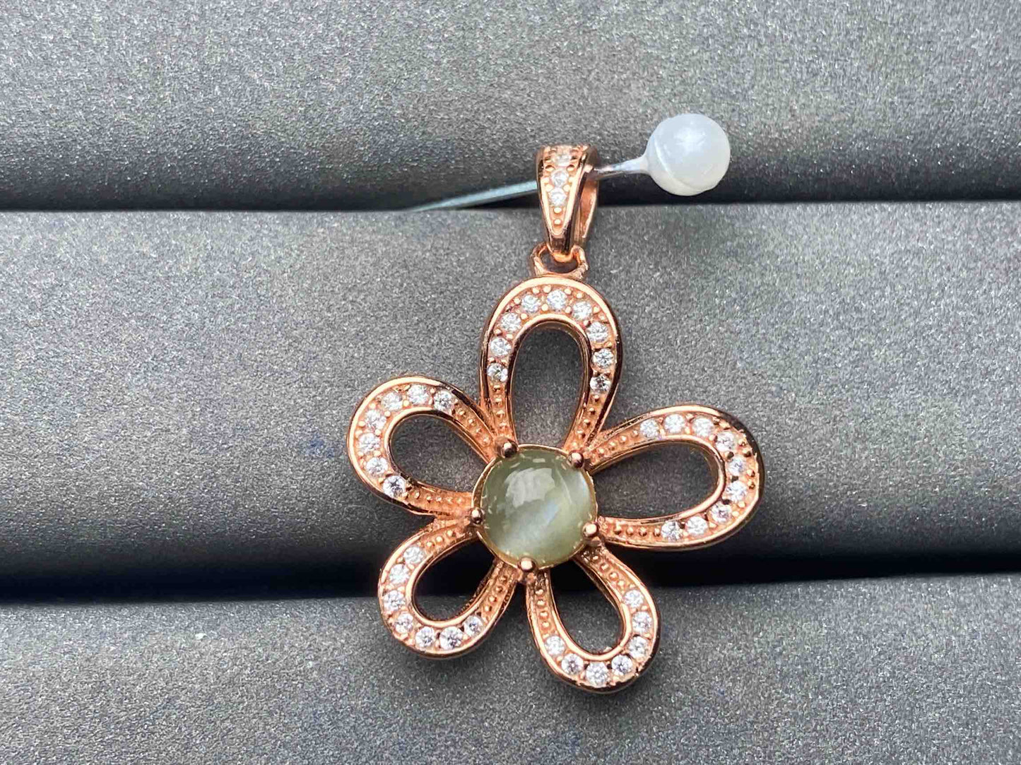 A5194 Chrysoberyl Pendant
