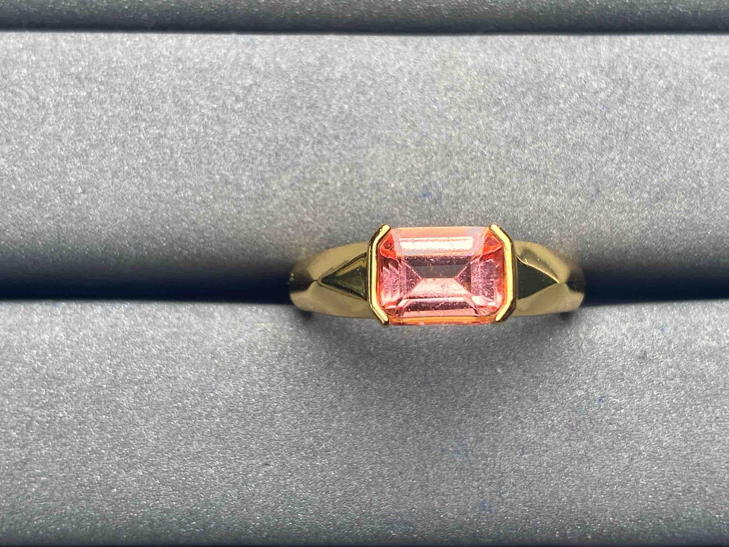 A5262 Lotus topaz Ring