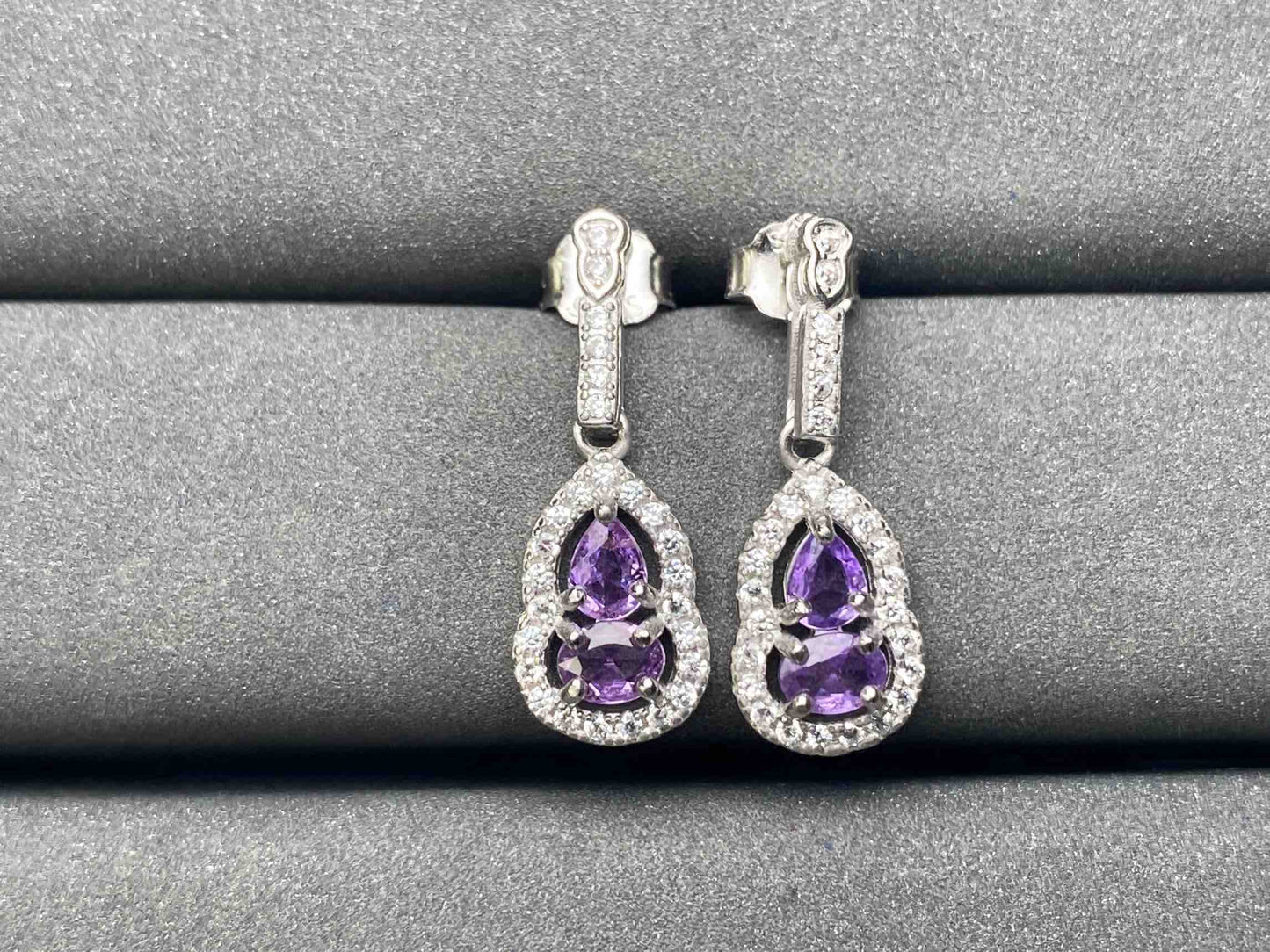 A5456 Purple Sapphire Earrings