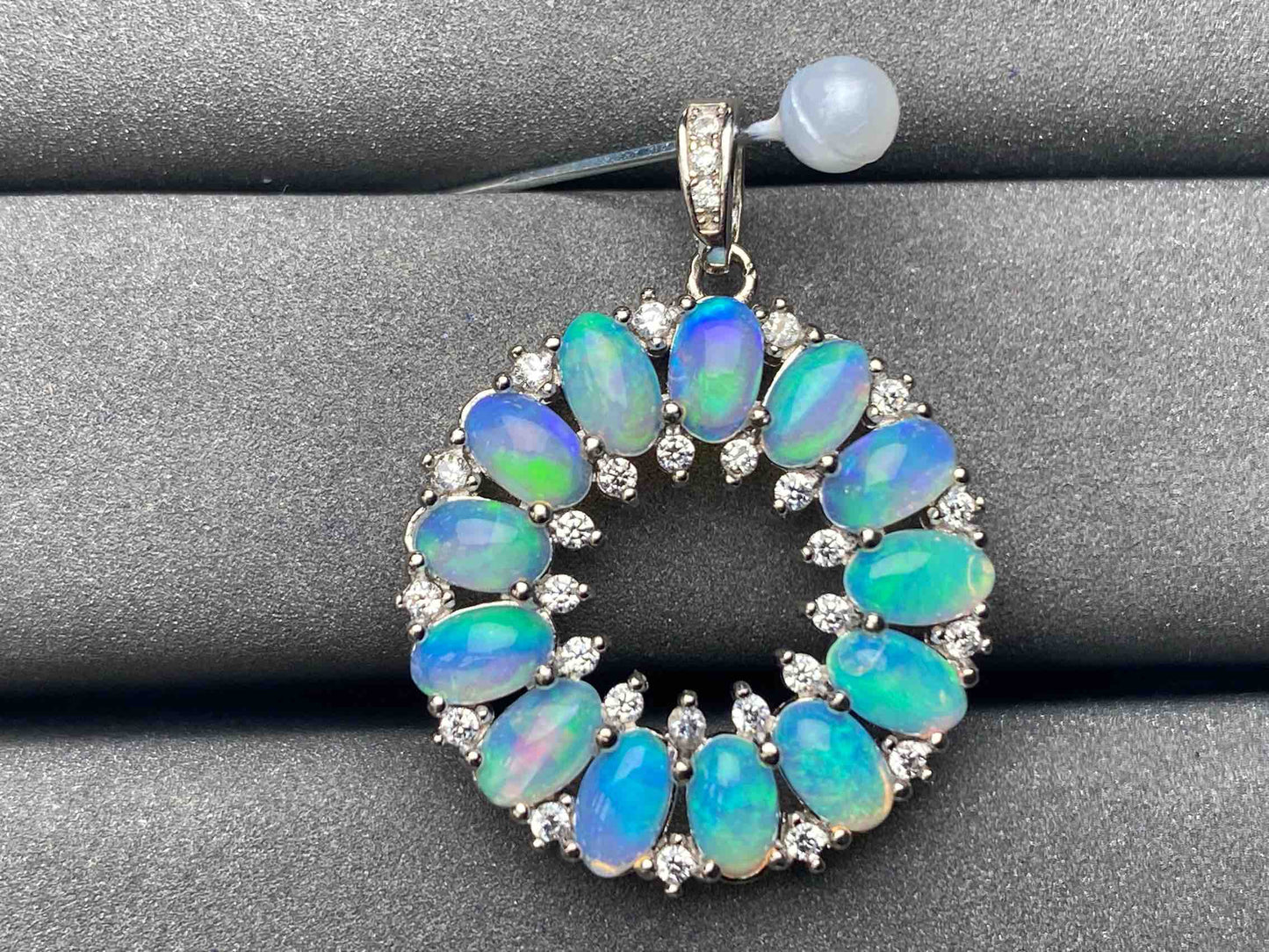 A5472 Opal Pendant