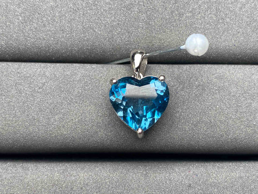 A5490 Topaz Pendant