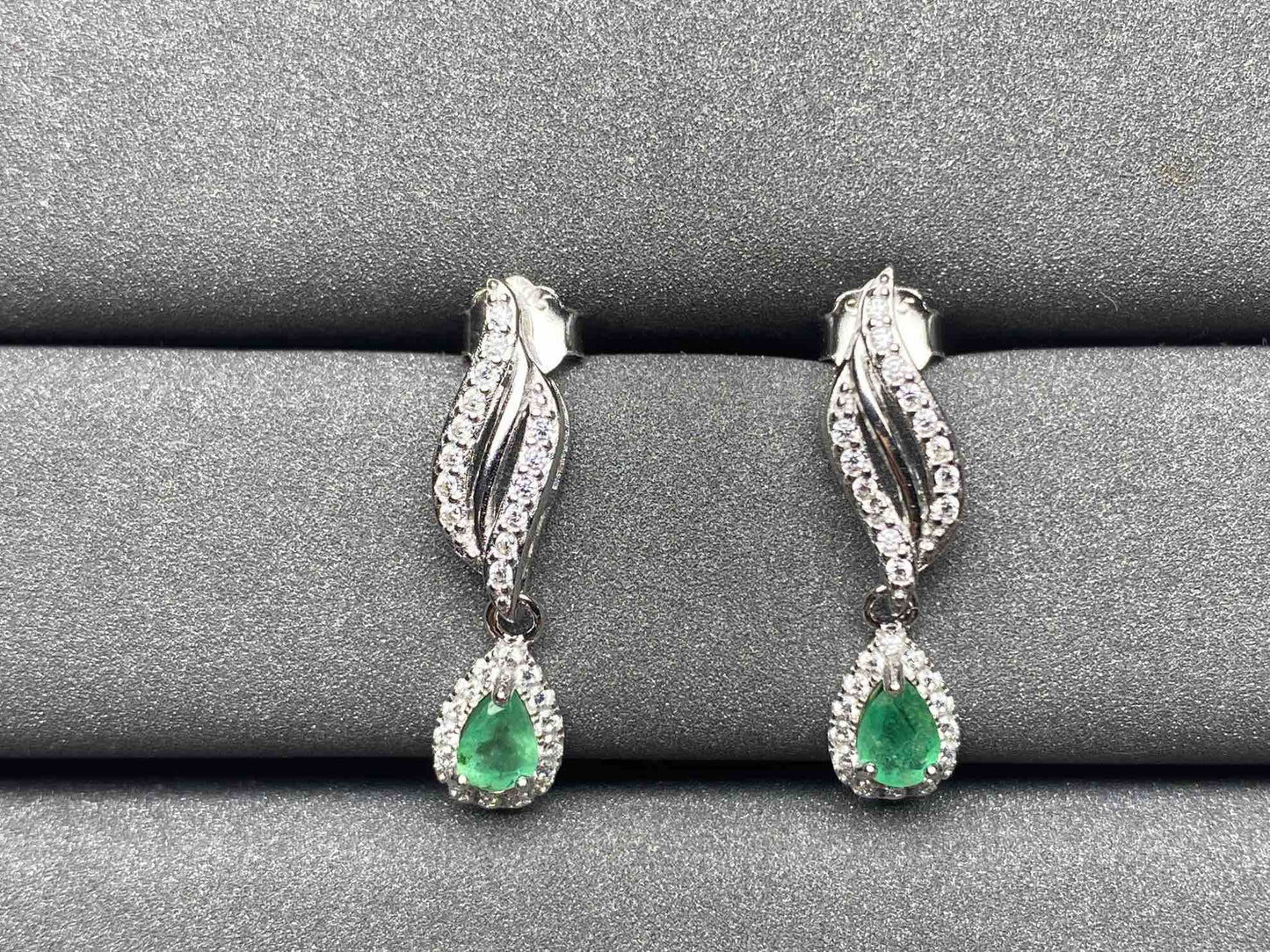 A55 Emerald Earrings