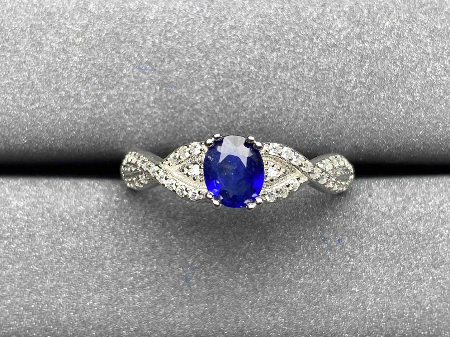 A550 Blue Sapphire Ring