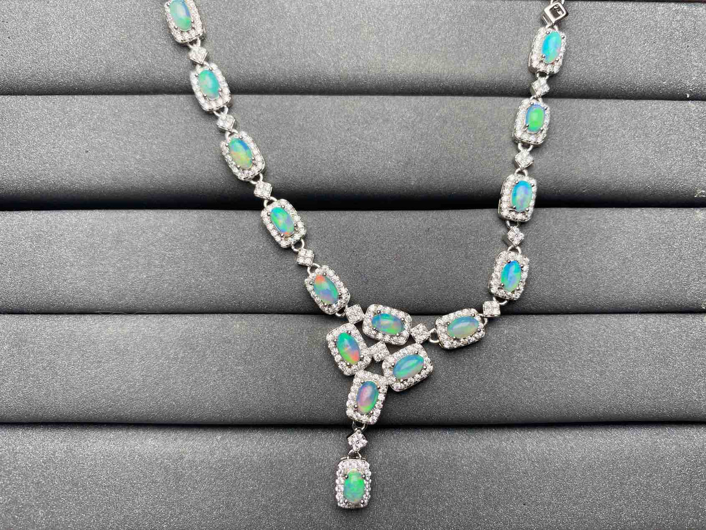 A5518 Opal Necklace