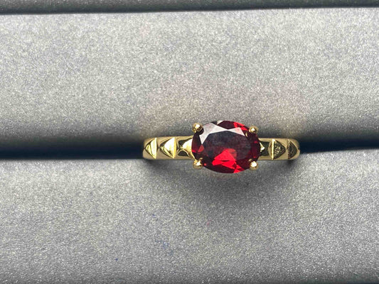 A5551 Garnet Ring