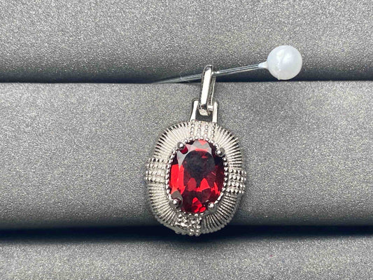 A5553 Garnet Pendant