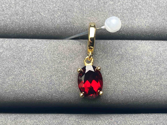 A5557 Garnet Pendant