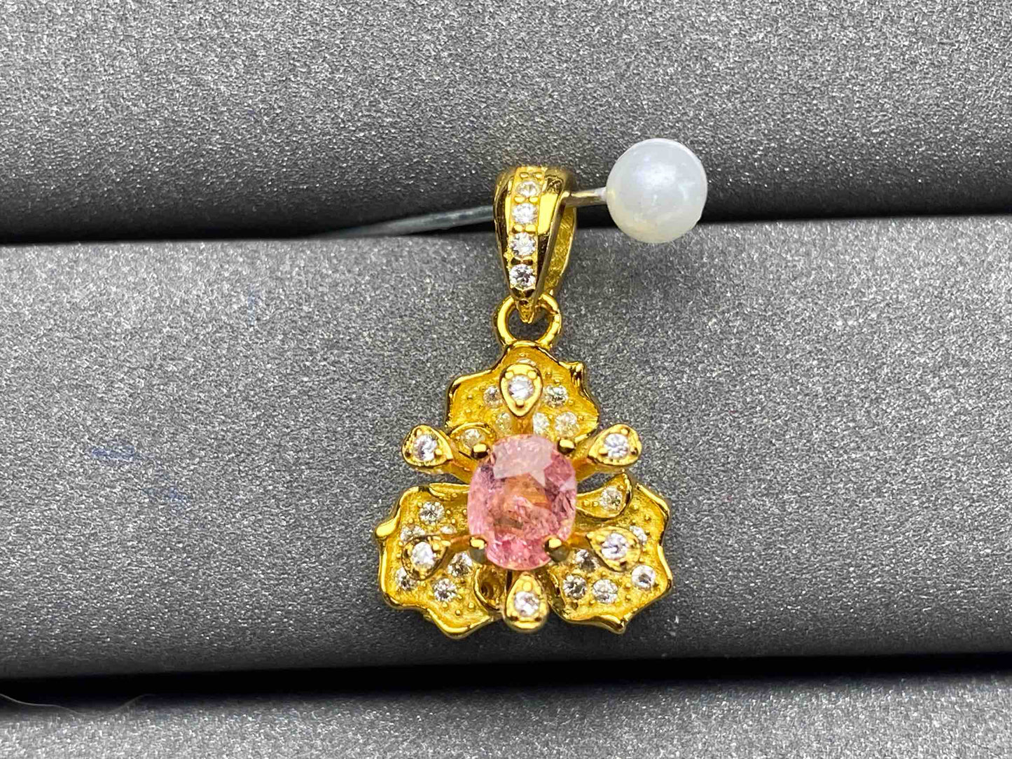 A556 Pink Sapphire Pendant