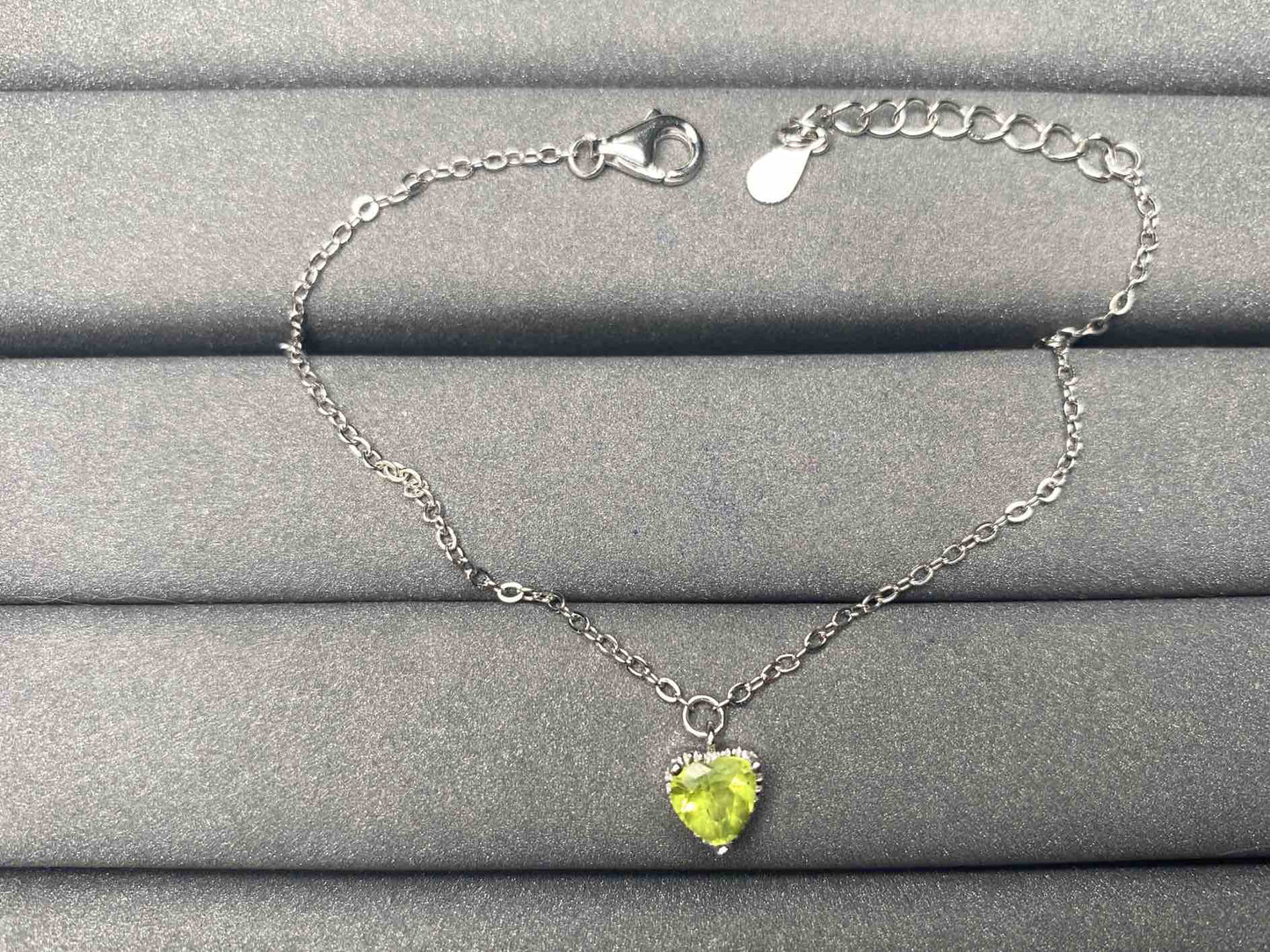 A5562 Peridot Bracelet