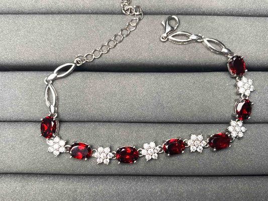 A5577 Garnet Bracelet