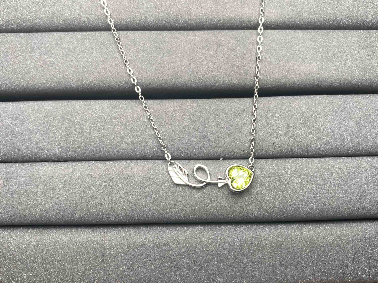 A5584 Peridot Necklace
