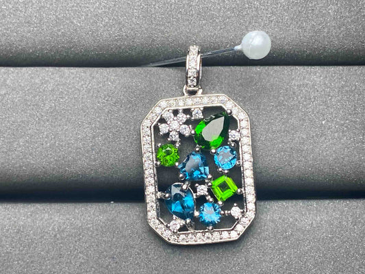 A5607 Diopside Pendant