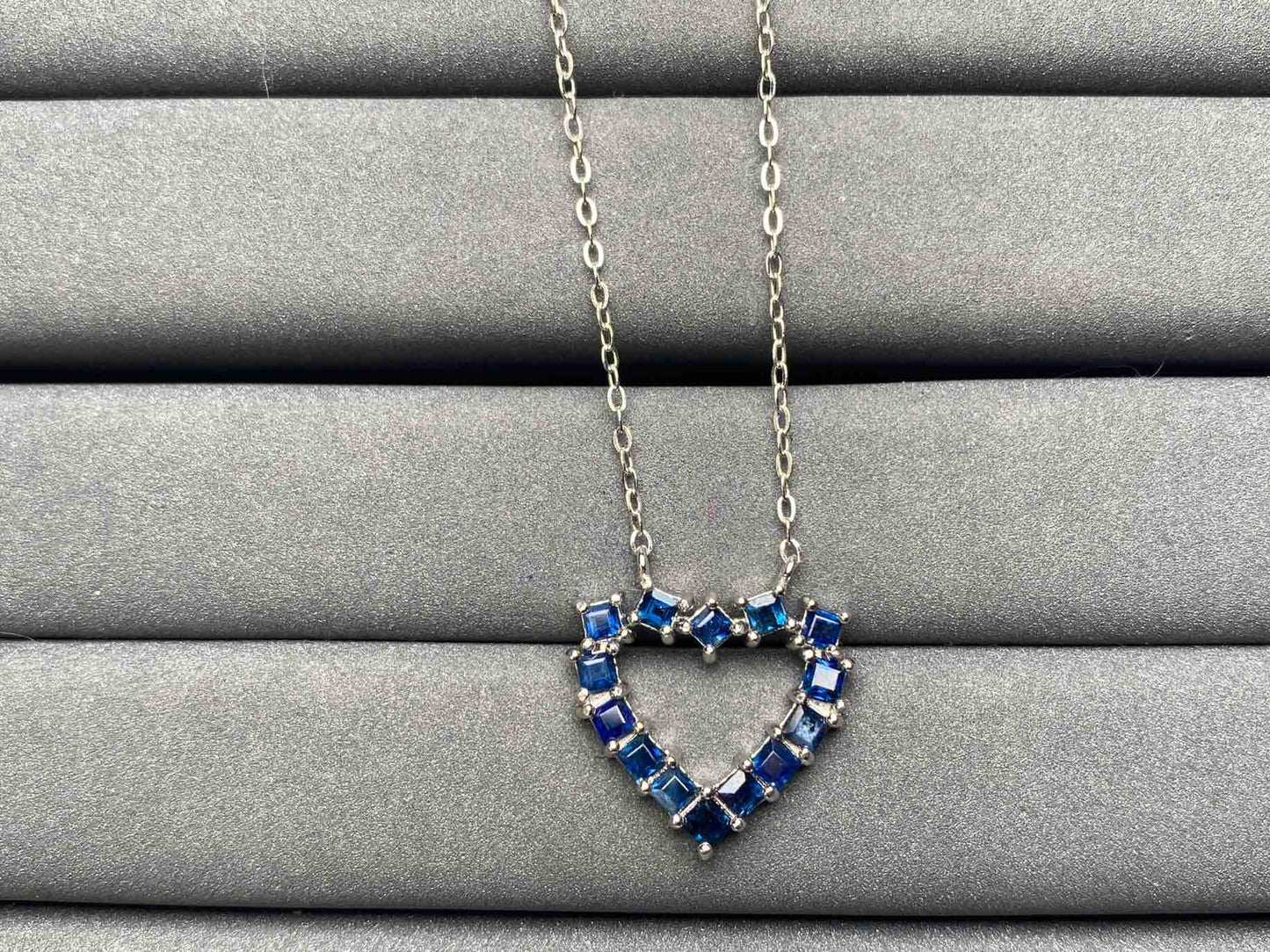 A5614 Blue Sapphire Necklace