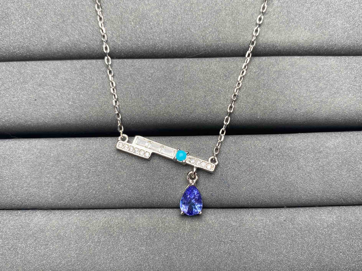 A5623 Tanzanite Necklace