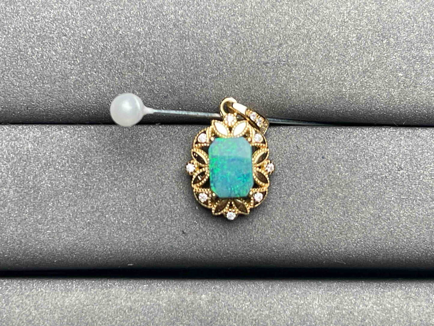 A5645 Opal Pendant