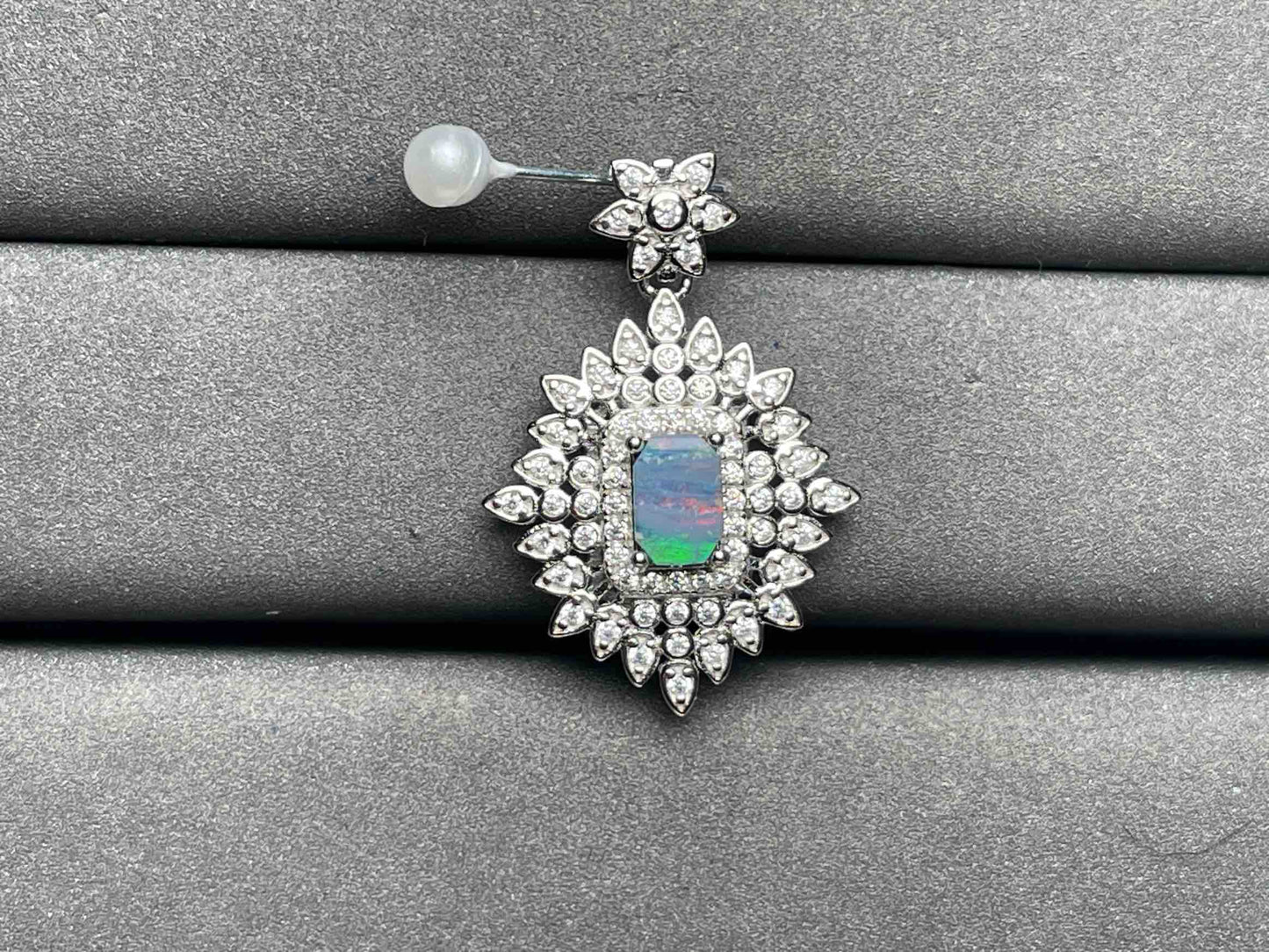 A5669 Opal Pendant