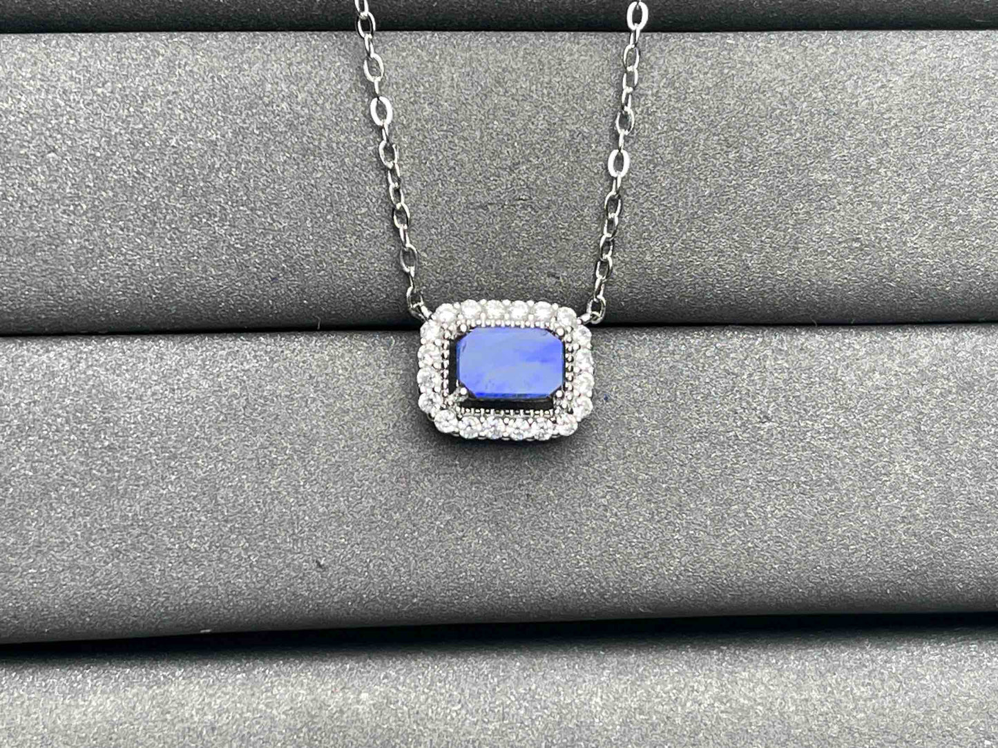 A5671 Opal Necklace