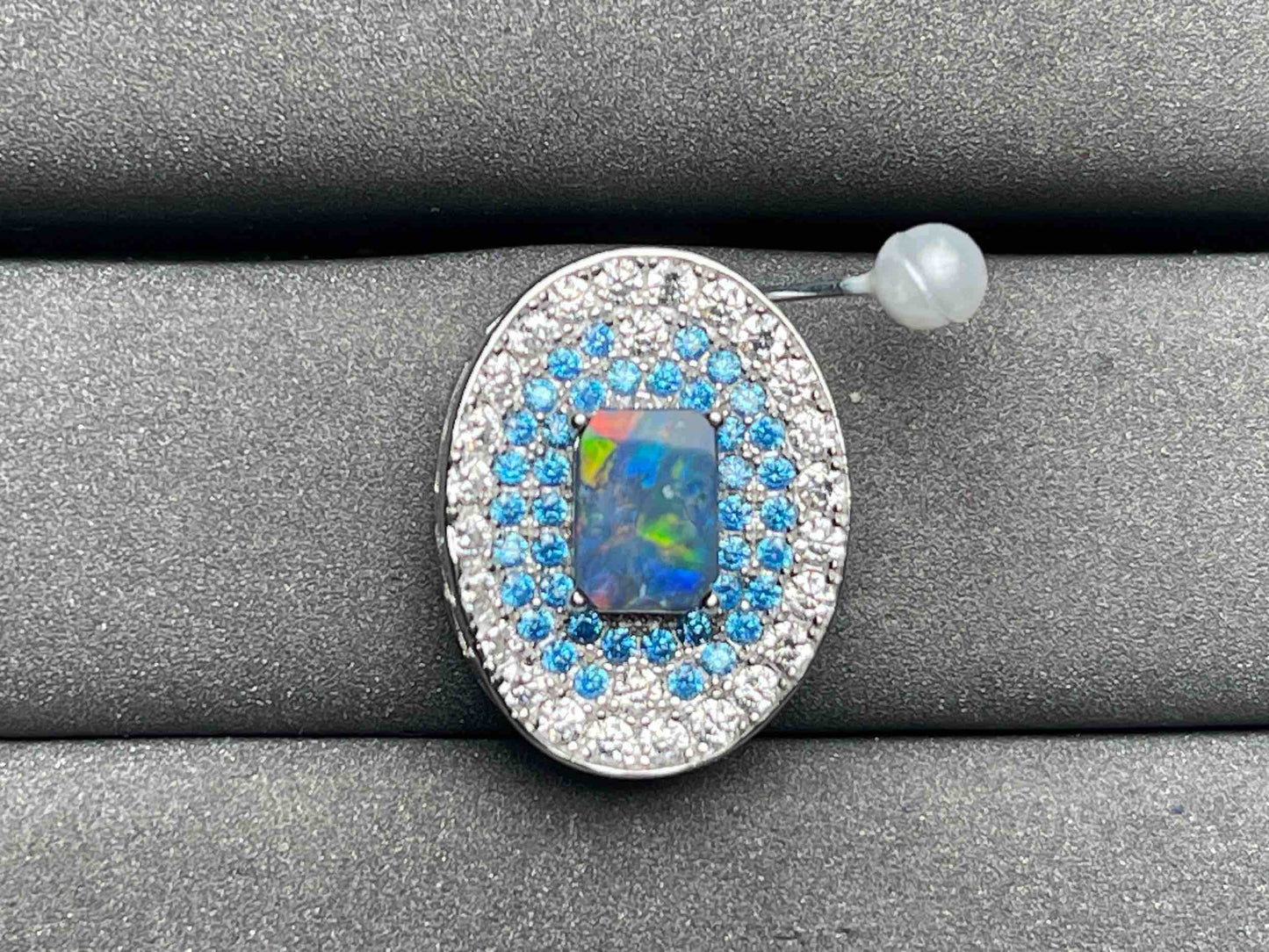 A5684 Opal Pendant
