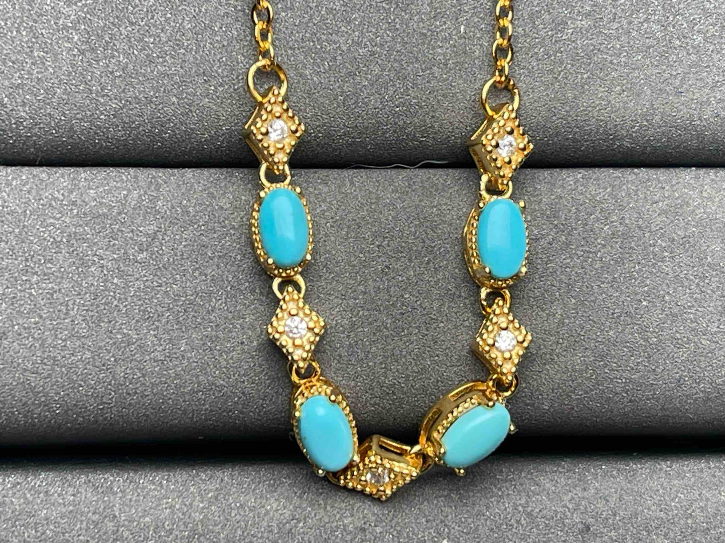 A5686 Turquoise Bracelet