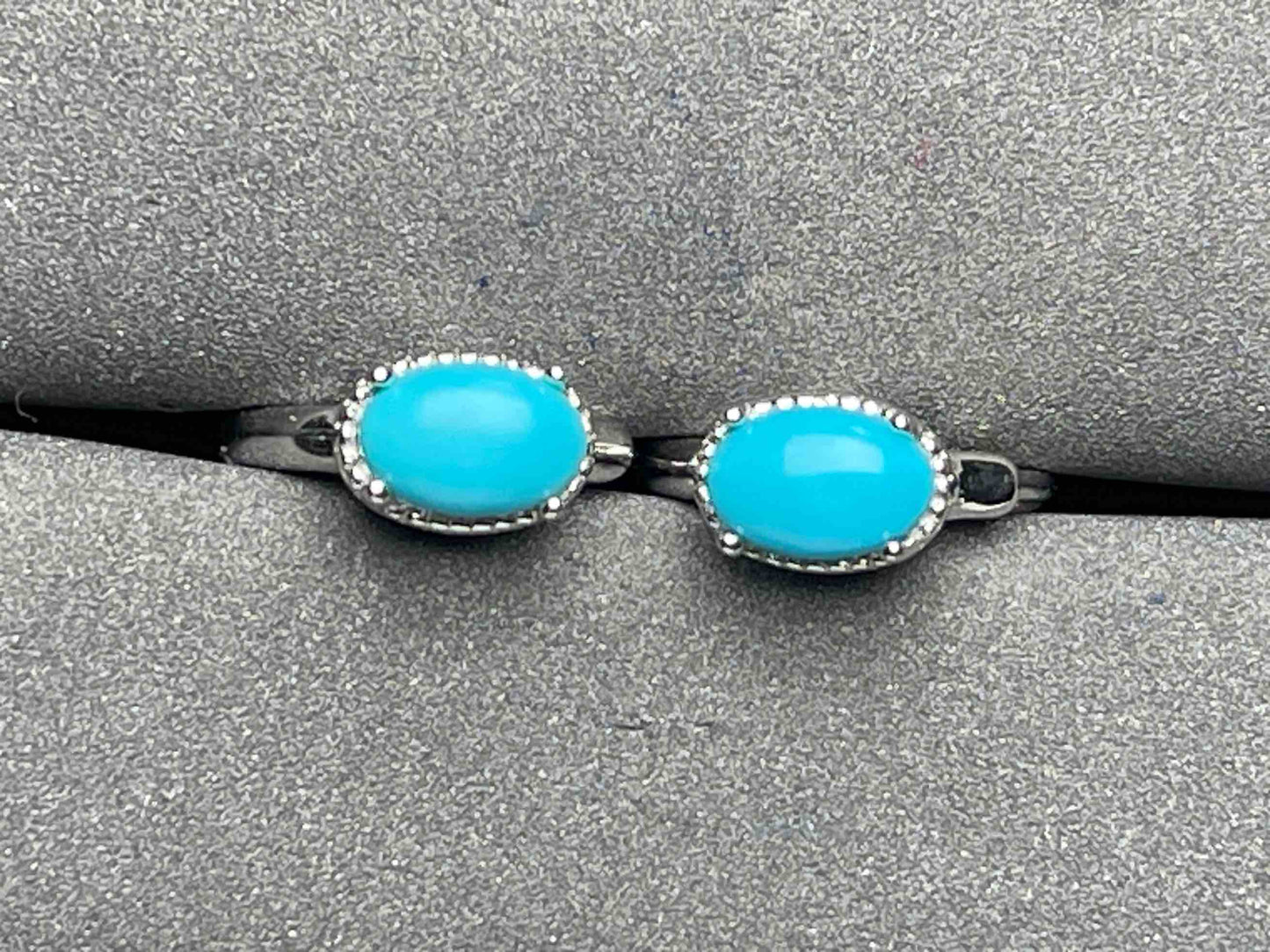 A5693 Turquoise Earrings