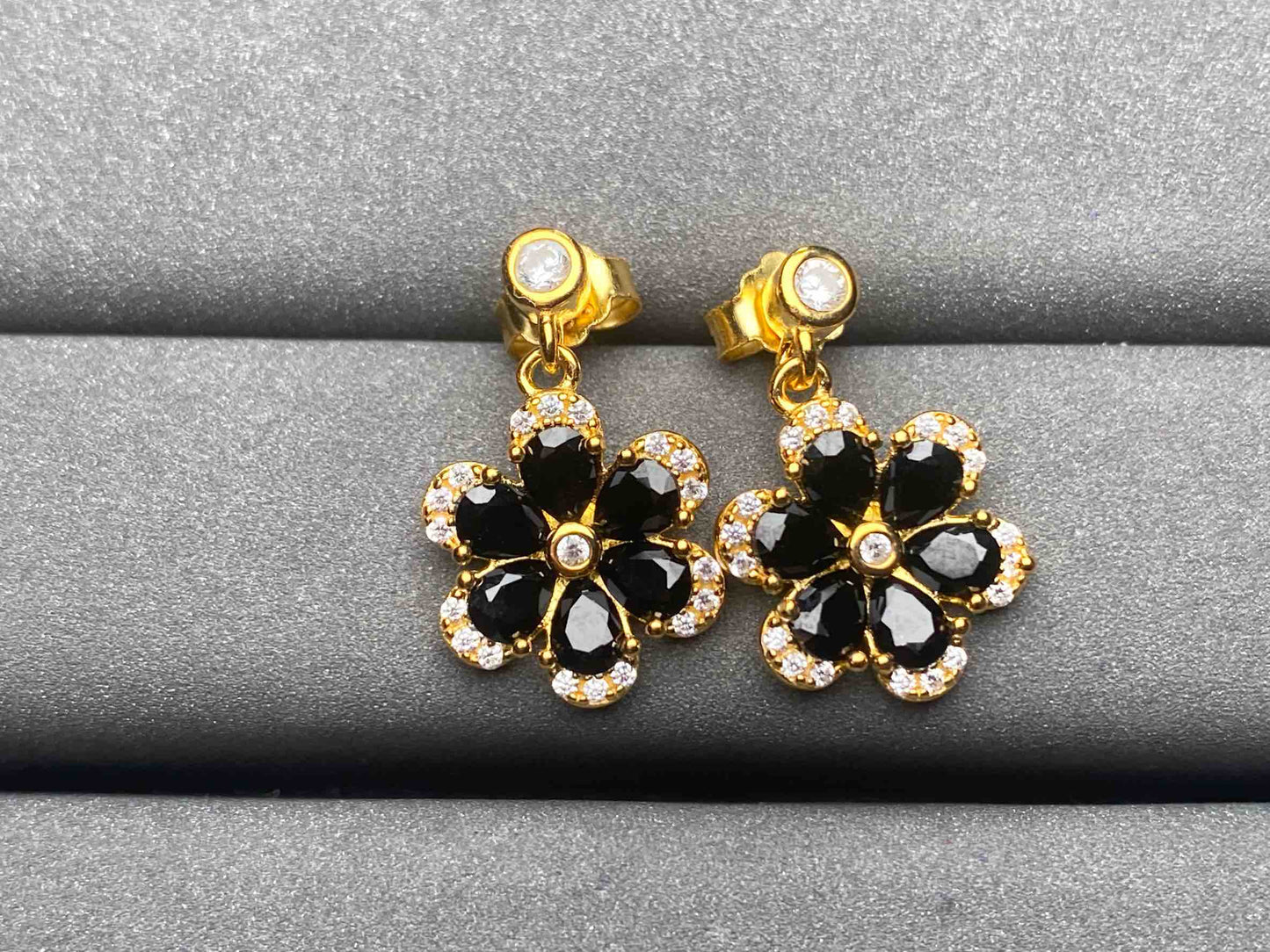 A5739 Spinel Earrings