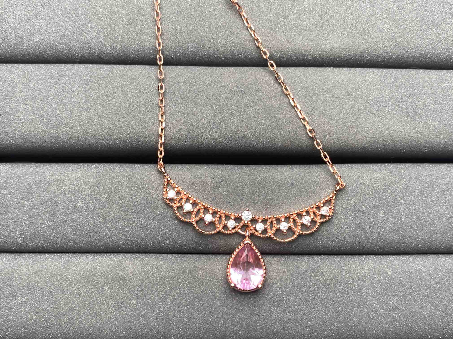 A5743 Topaz Necklace