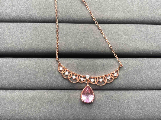 A5743 Topaz Necklace