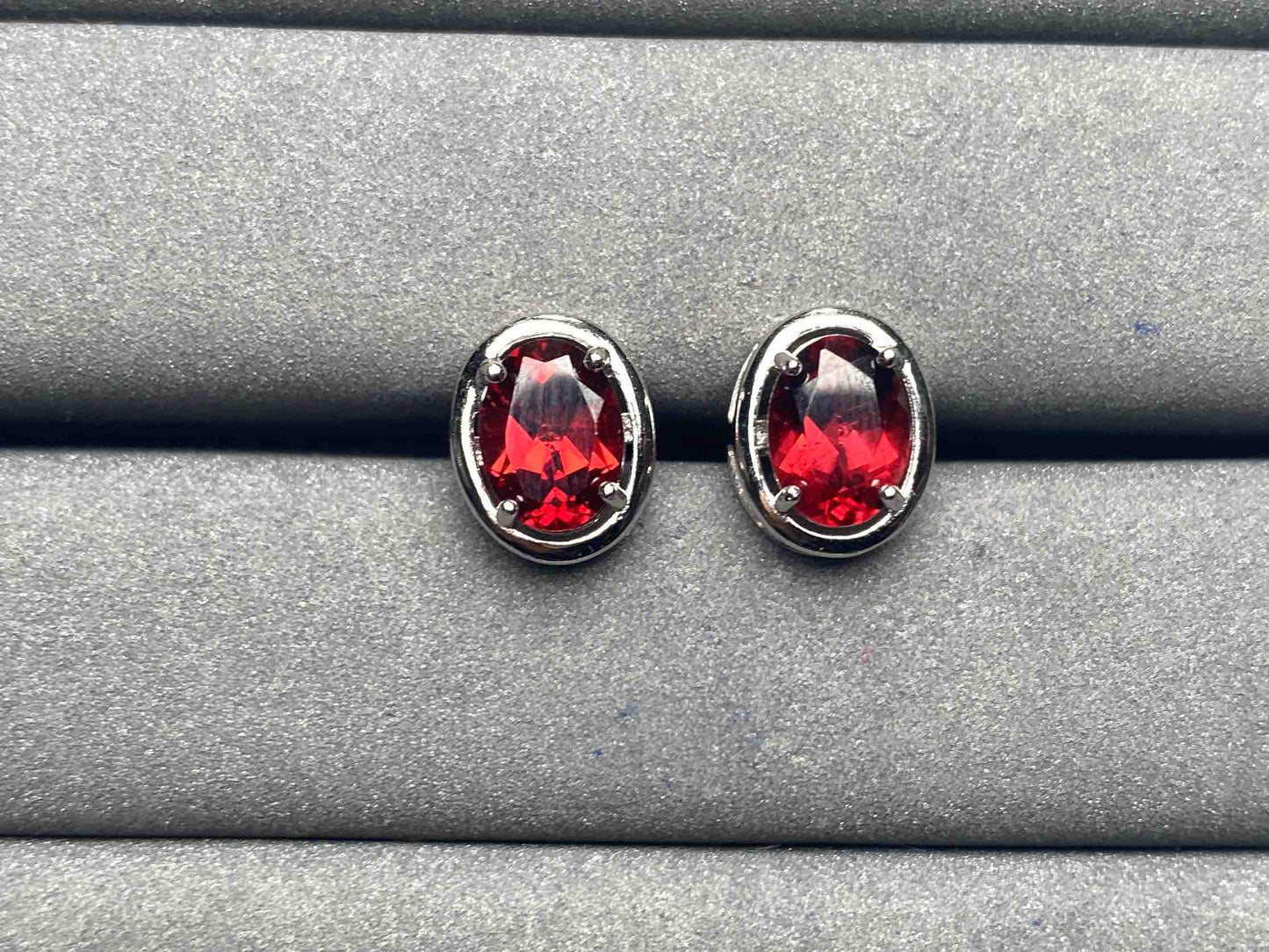 A5915 Garnet Earrings