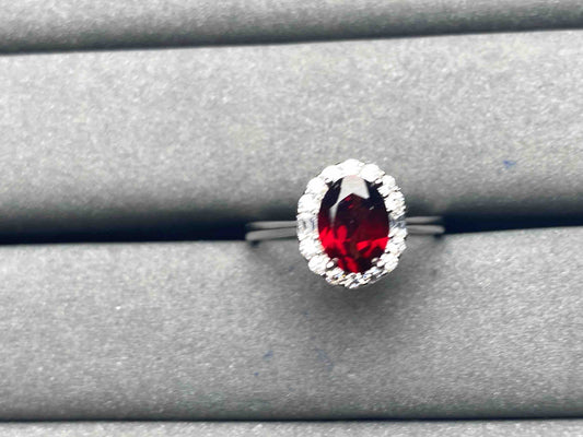 A5919 Garnet Ring