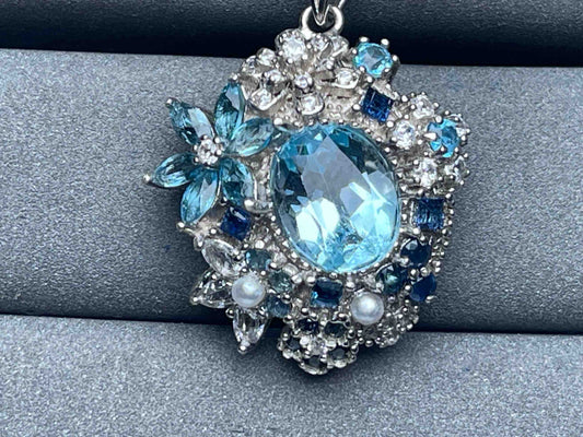 A6115 Topaz Pendant