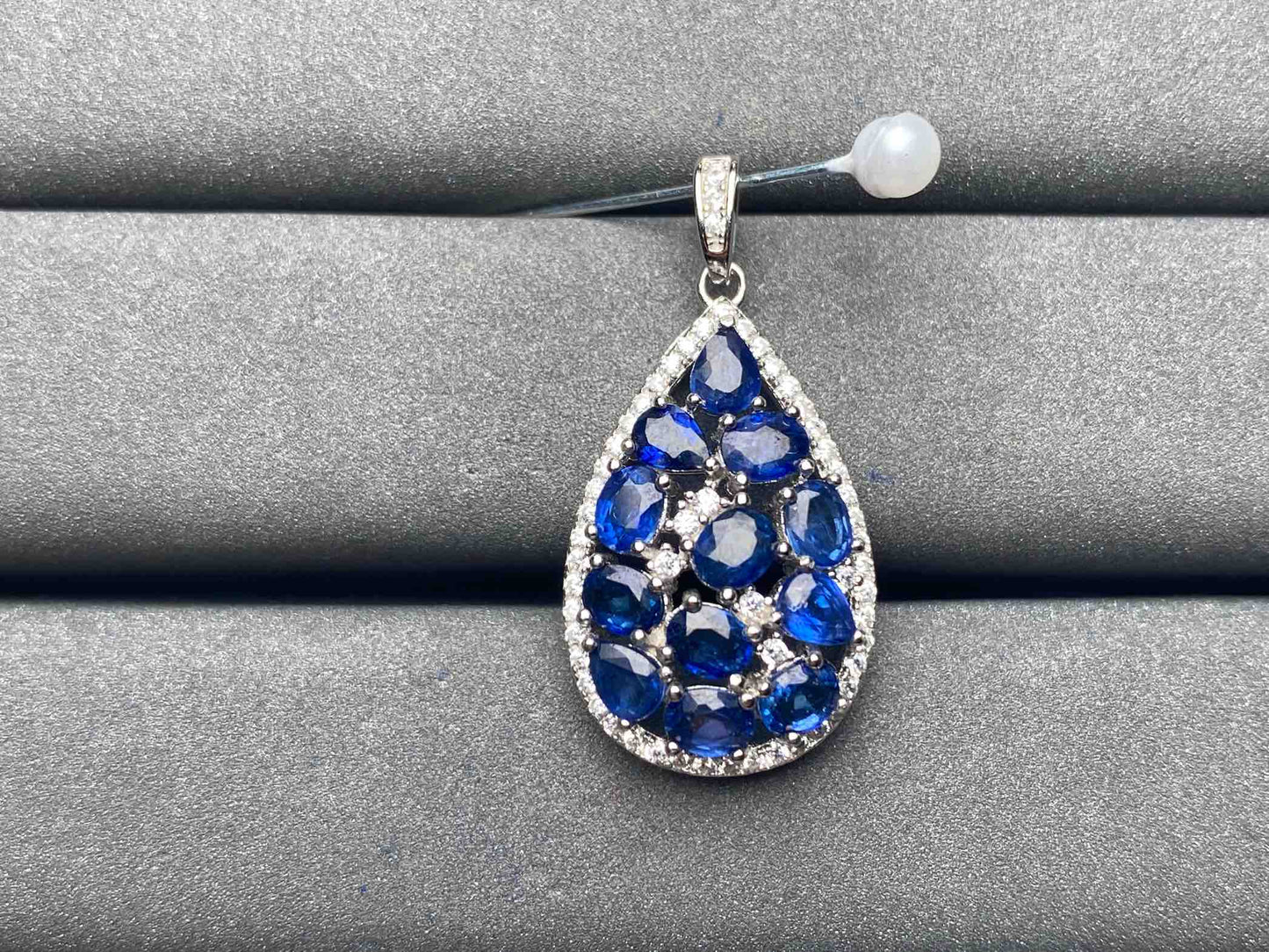 A6141 Blue Sapphire Pendant