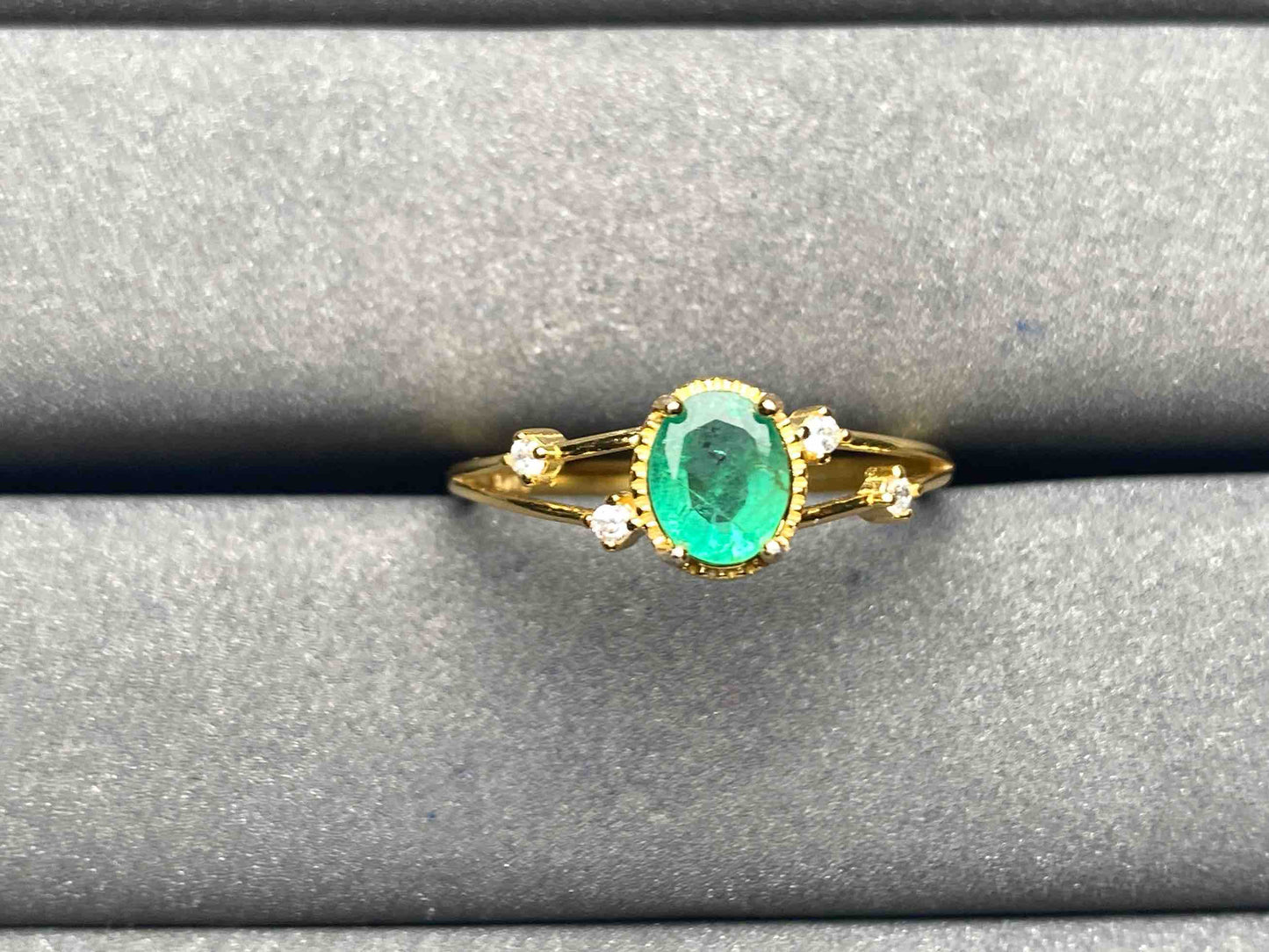 A6160 Emerald Ring