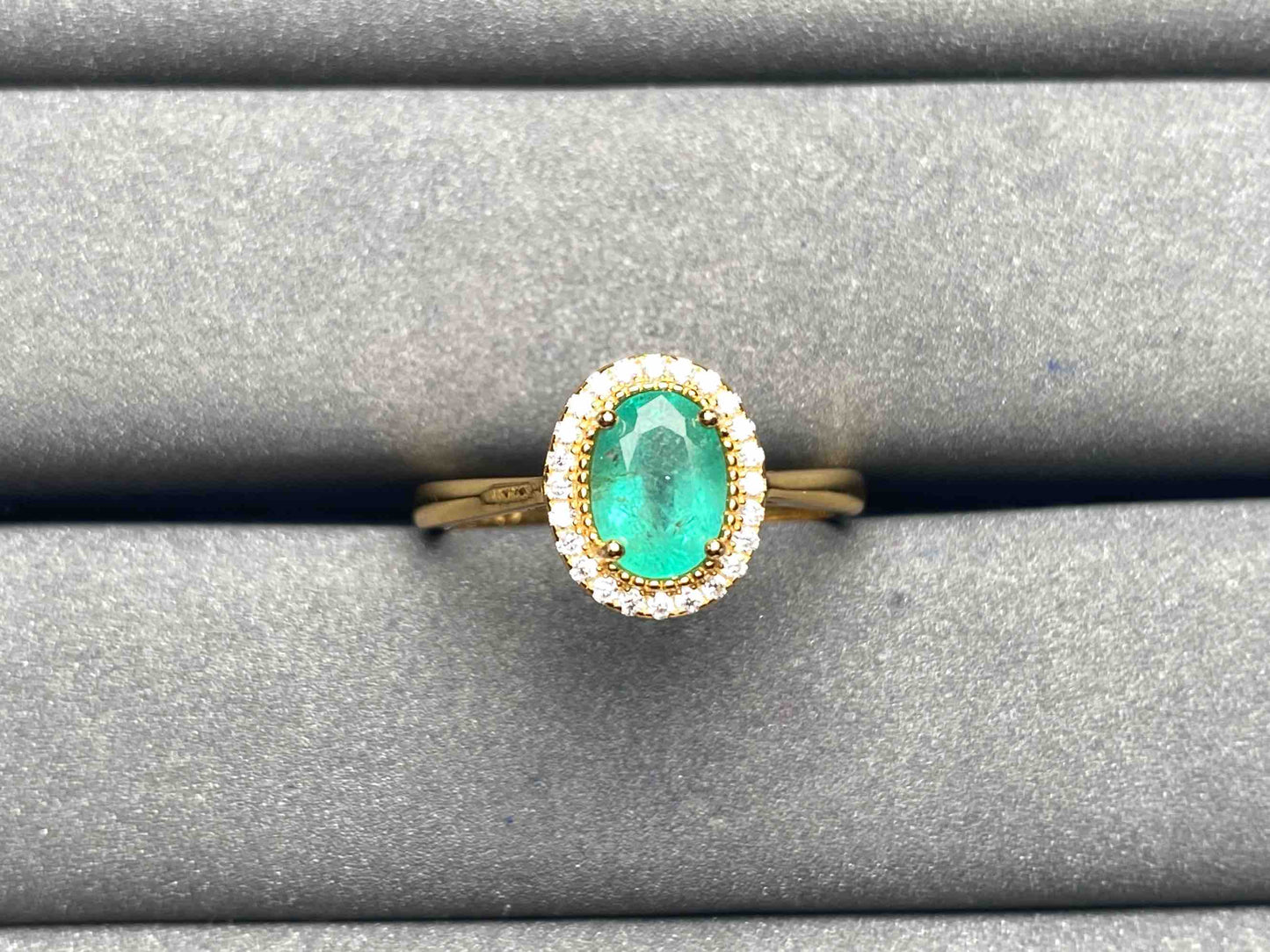 A6163 Emerald Ring