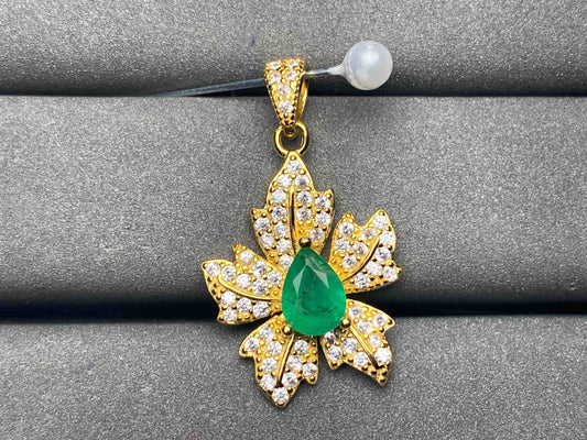 A6190 Emerald Pendant