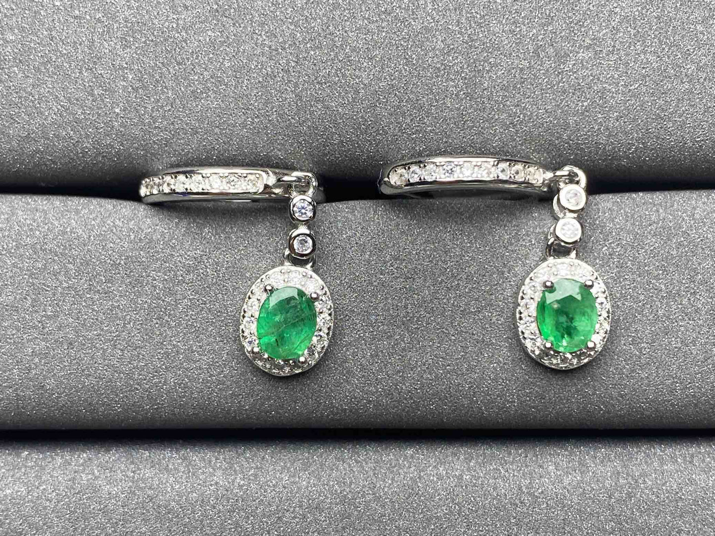 A62 Emerald Earrings
