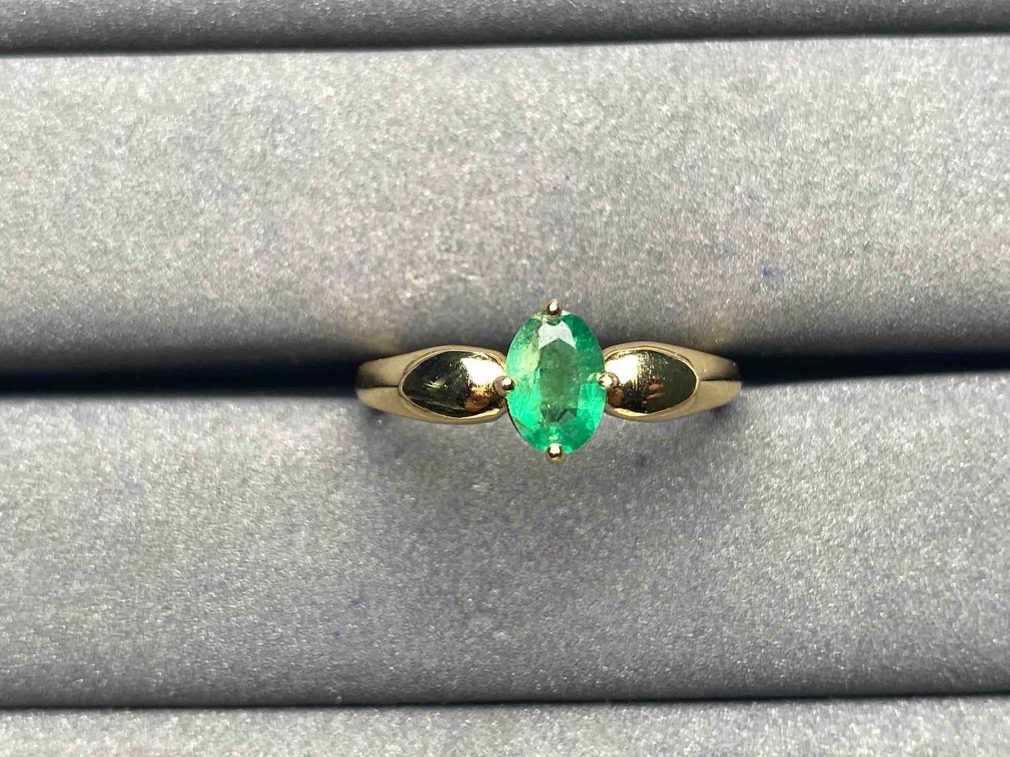 A6205 Emerald Ring