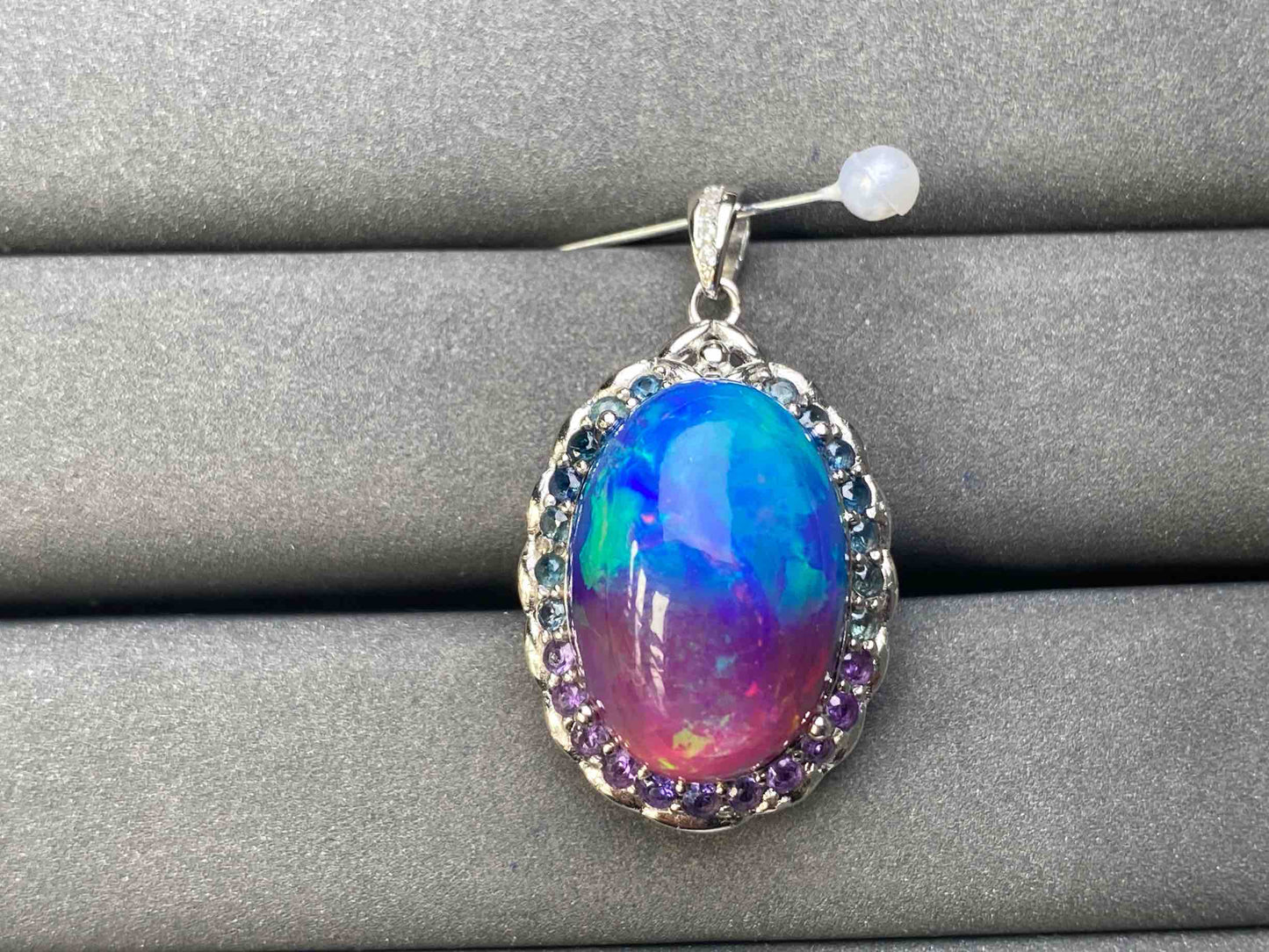 A6240 Opal Pendant