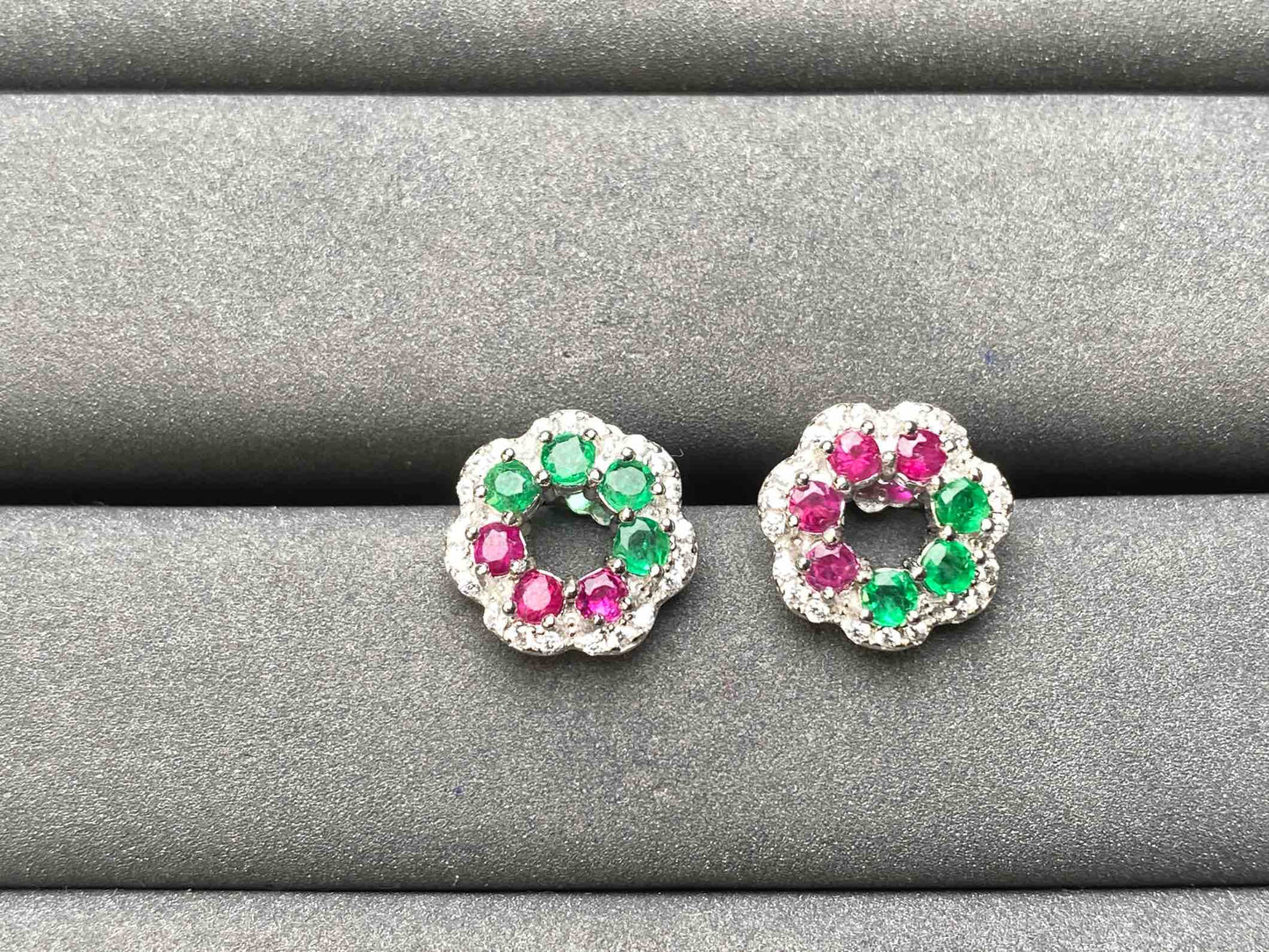 A6265 Emerald Earrings