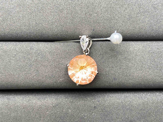 A6331 Topaz Pendant