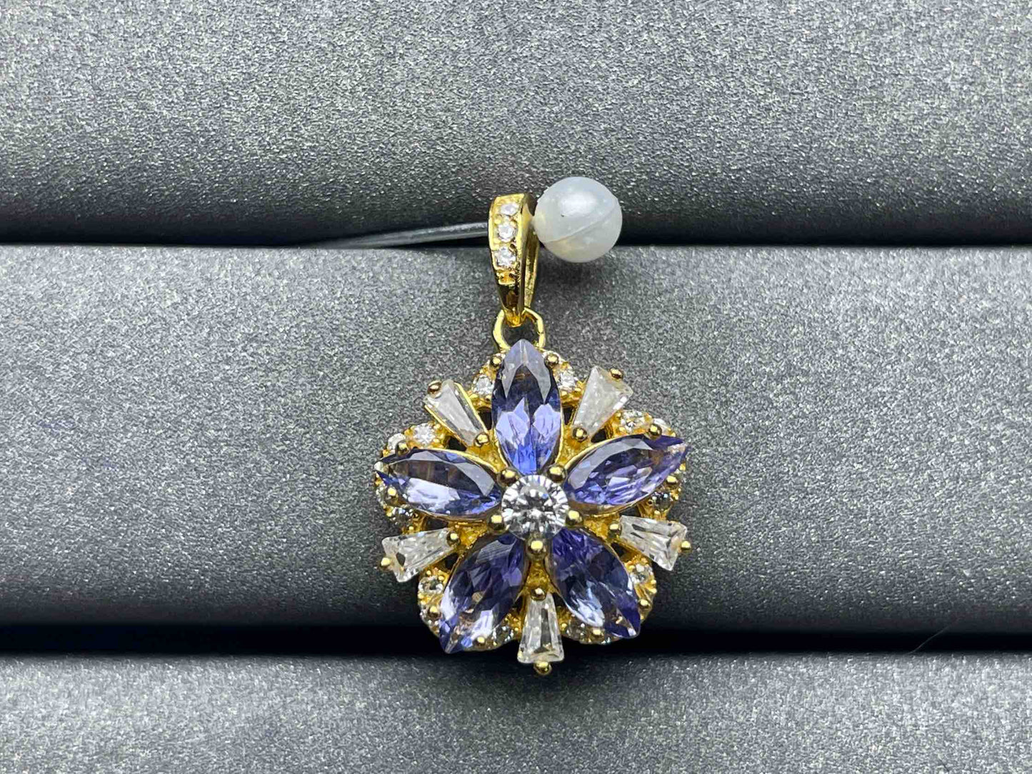 A634 Tanzanite Pendant