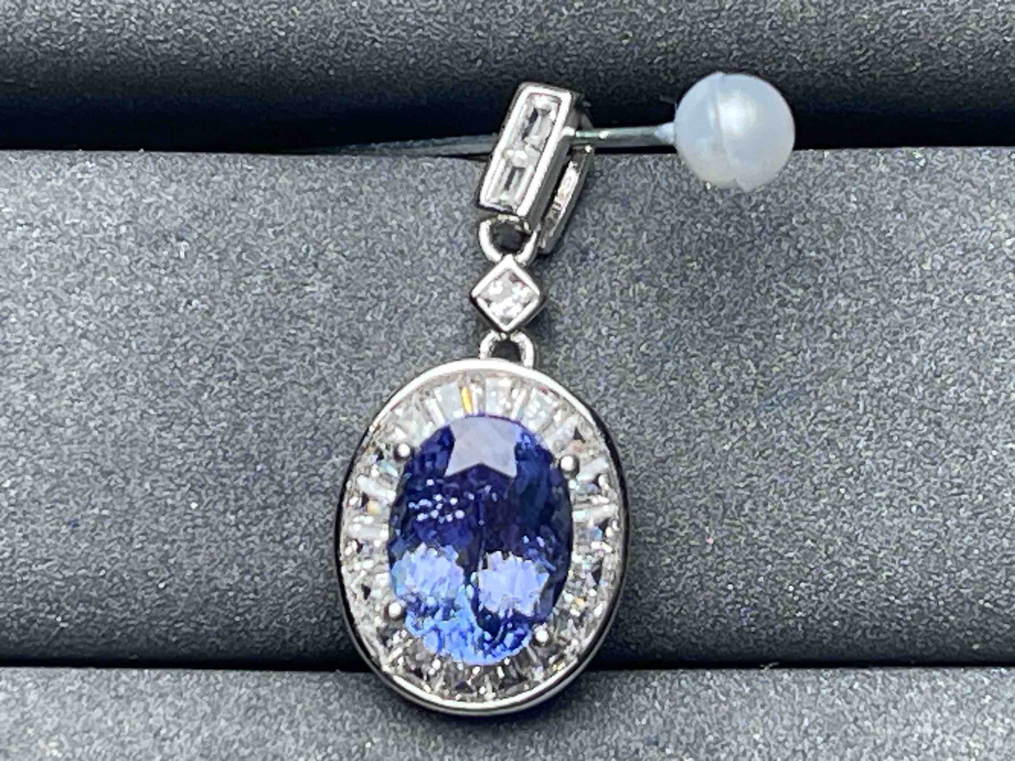 A6454 Tanzanite Pendant