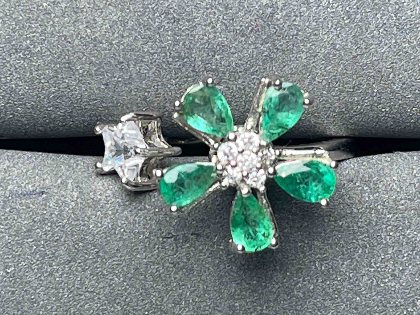 A6466 Emerald Ring