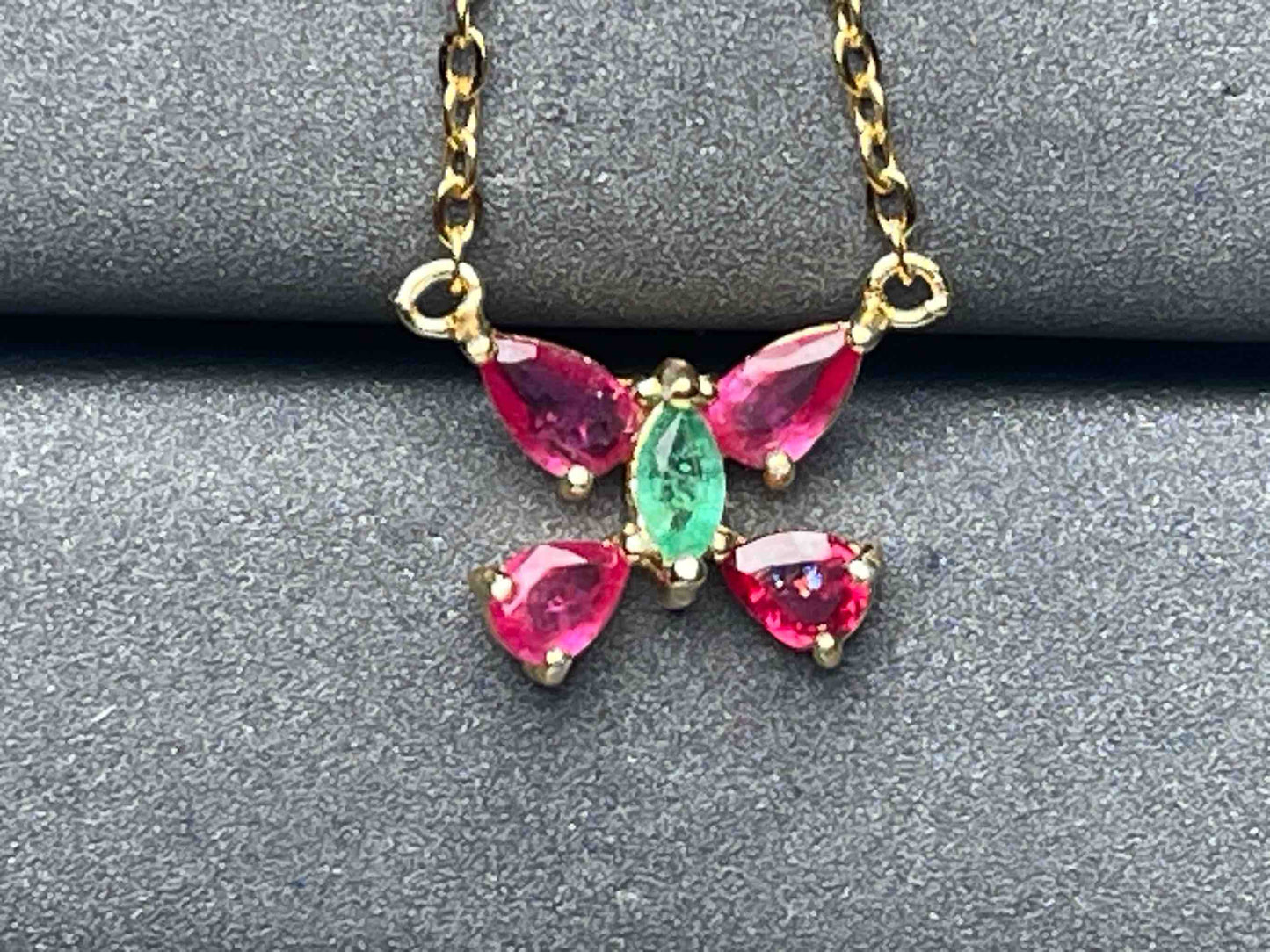 A6512 Emerald Necklace