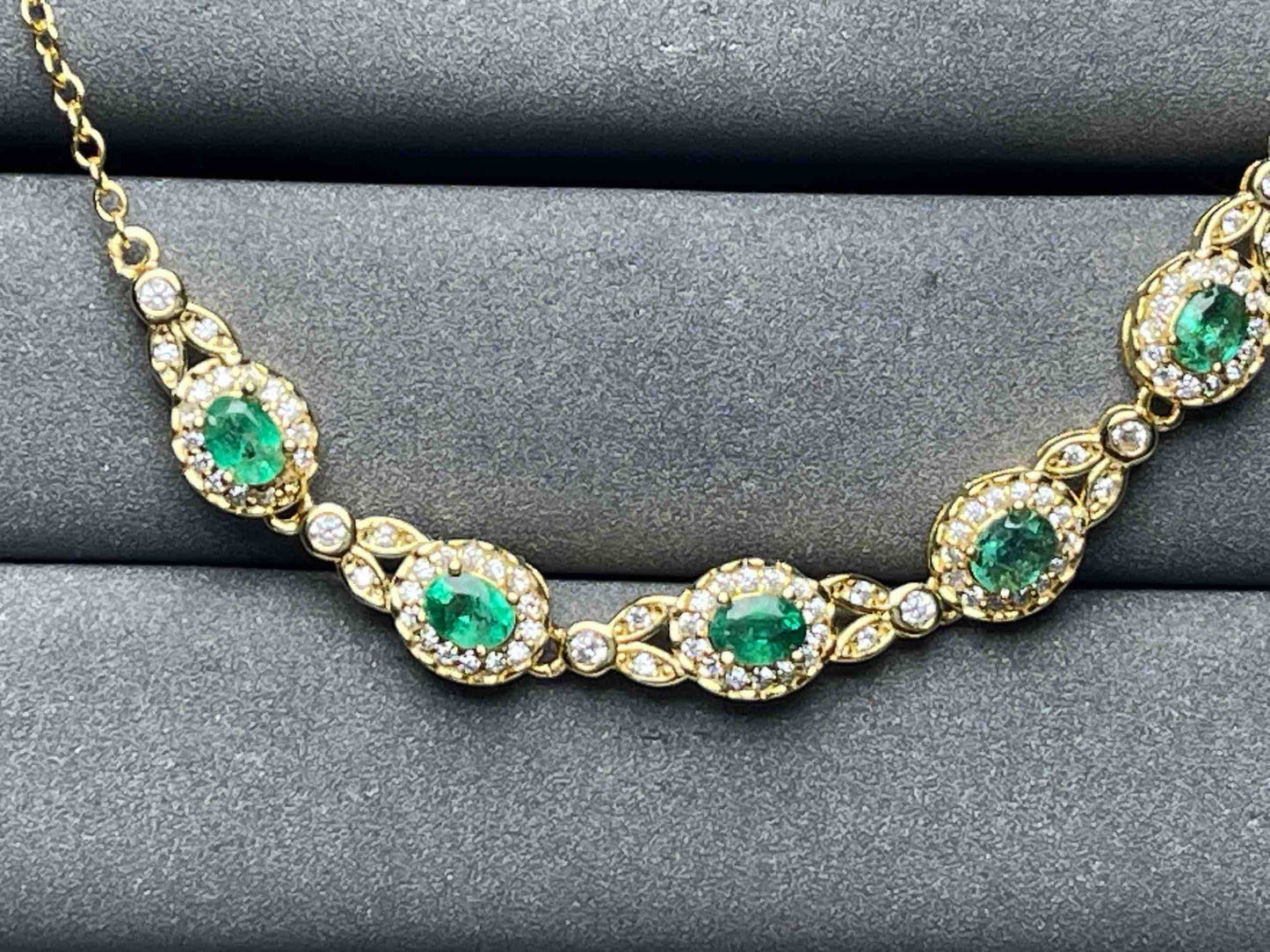 A6523 Emerald Bracelet