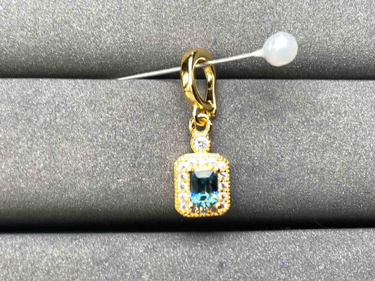 A6579 Teal Sapphire Pendant